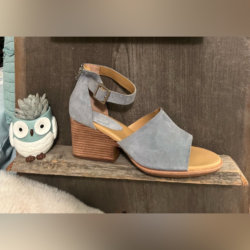 New sandals, Kork-Ease